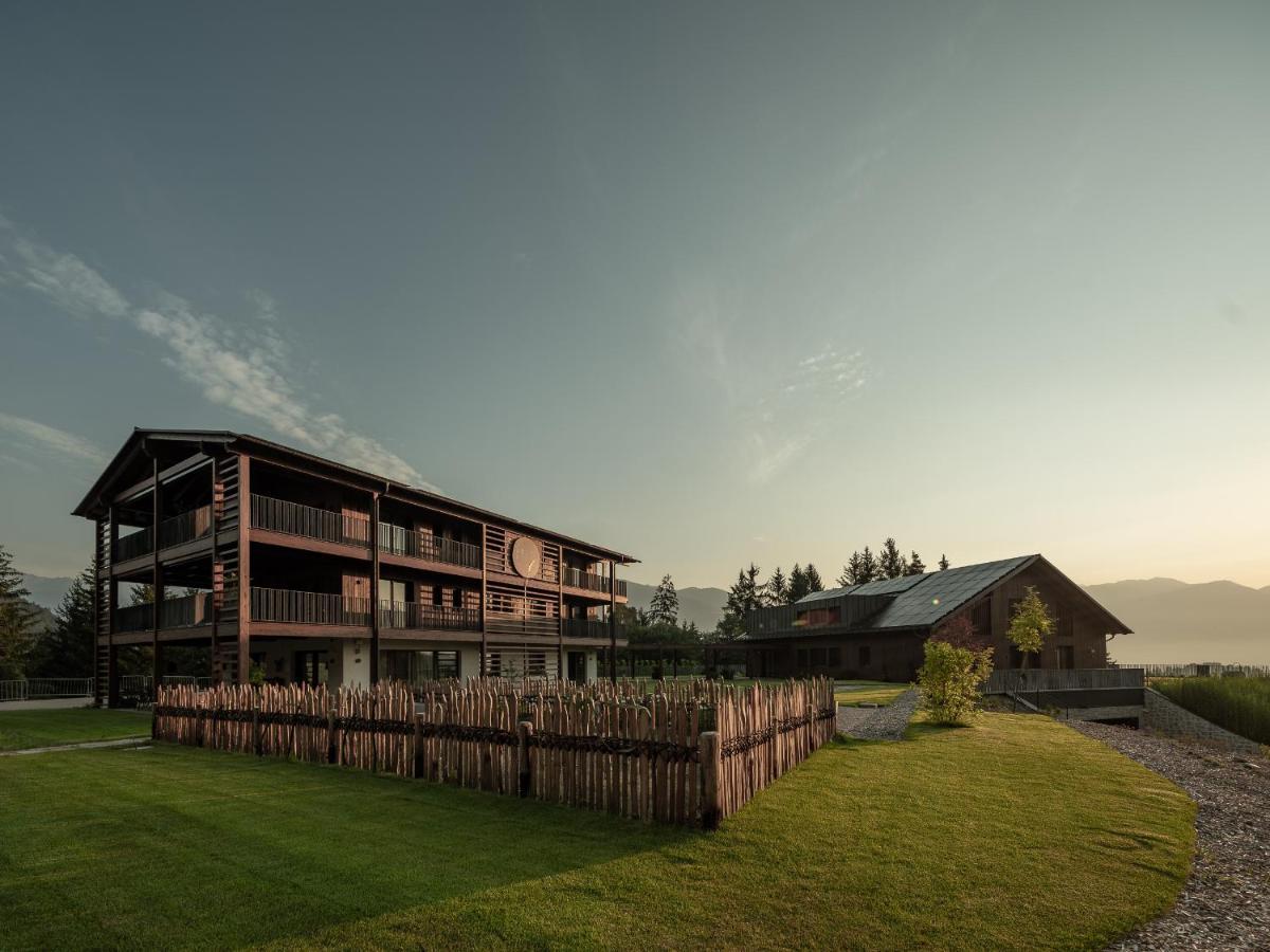 Arieshof Castell Apartment San Lorenzo di Sebato Luaran gambar